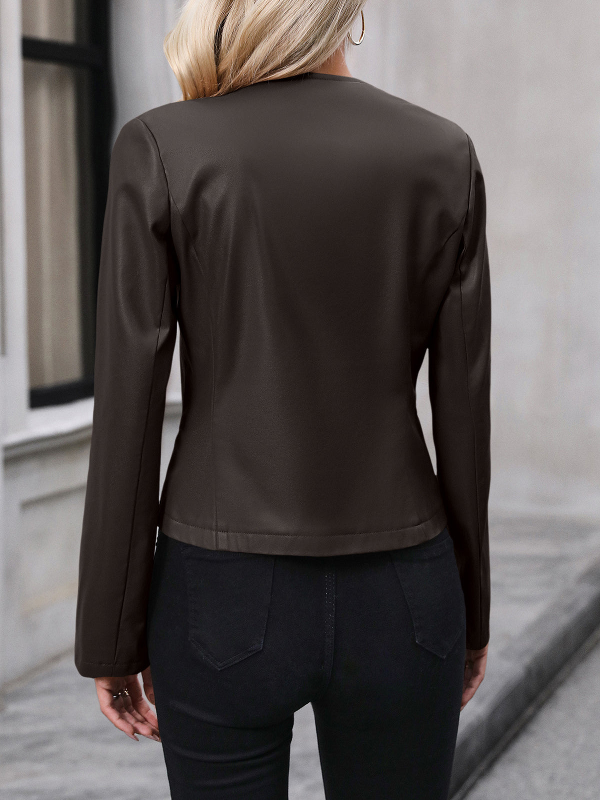 Veste Courte en Similicuir – Style Chic et Urbain